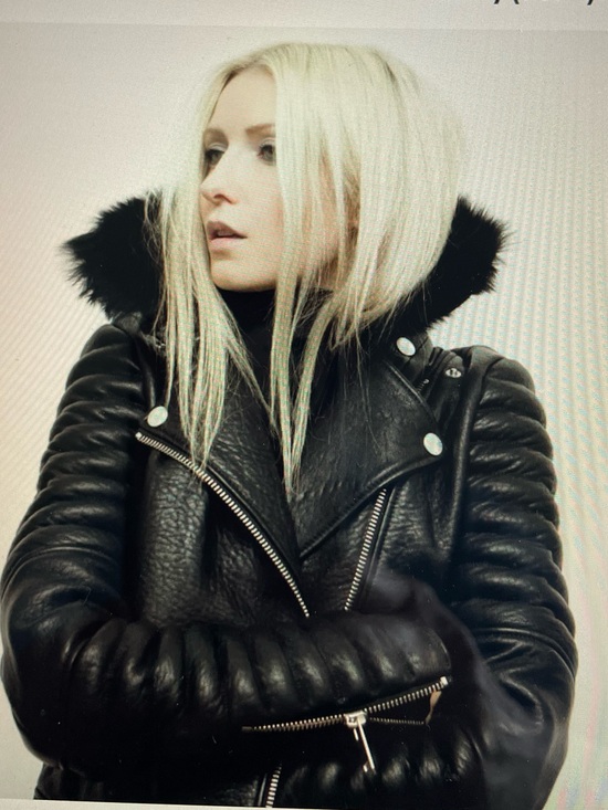 The Arrivals Jackets & Blazers - THE ARRIVALS Rainier Pebbled
Lamb Leather Jacket w/ Removable Fur Collar, XS